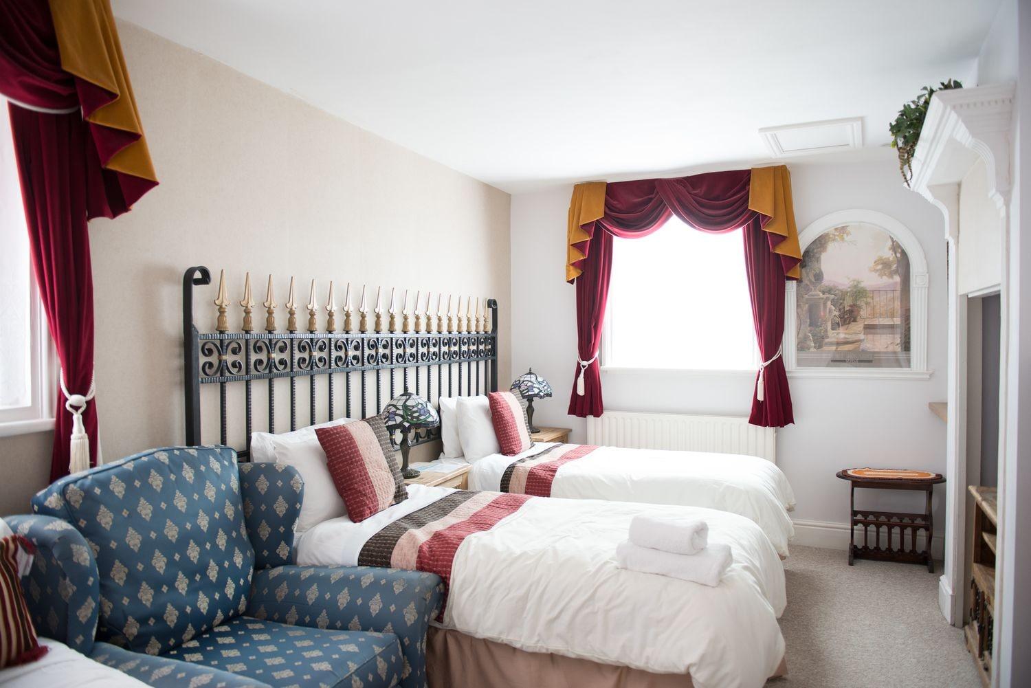 Dukes Folly Отель Саутпорт